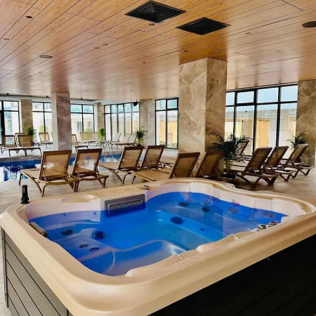 Bluewaves In Odyssey Pools And Parking Apartamento